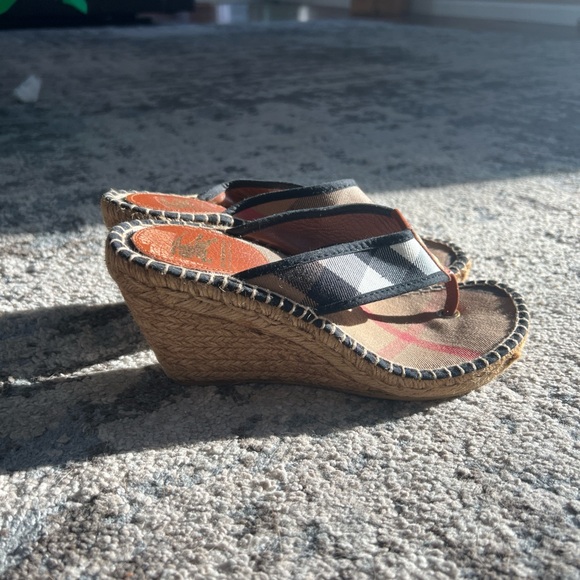 Burberry Wedge Plaid print, tan, red and light blue color. 3.5’ heel - Picture 3 of 5